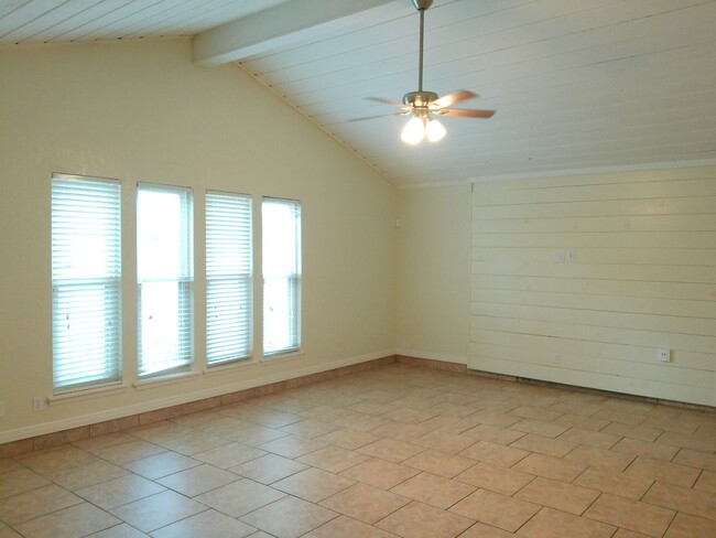 Photo - 6306 Kristin Dr