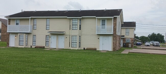 Building Photo - 113 Oak Ridge Ave Rental