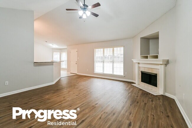 Photo - 4060 Triple Crown Loop N