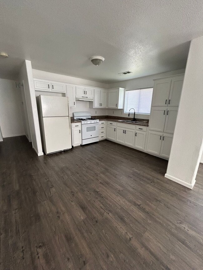 Photo - 1748-1750 Garden Apartamento Unidad 1750 S Garden Street