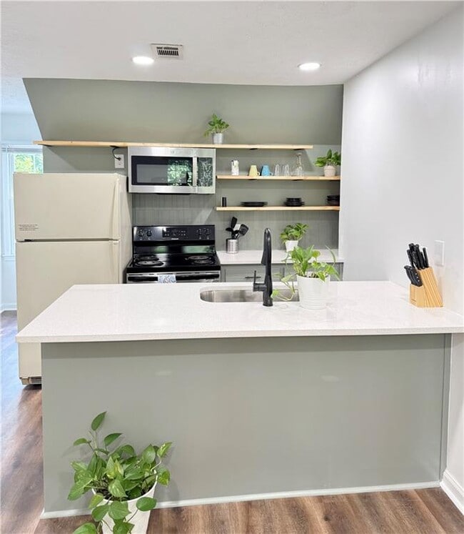 4193 N Shallowford Rd Unit D