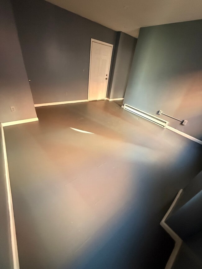 Building Photo - 43 Bedford St Unit B