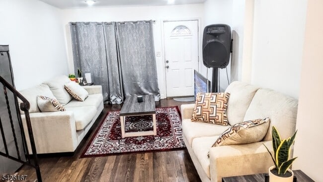 Building Photo - 8 Van Nostrand Ave