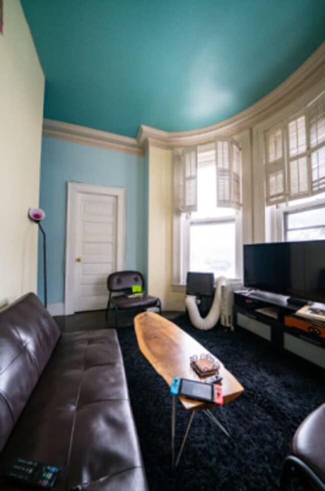 Photo - FENWAY 4 bed 2 bath - 9/1/26