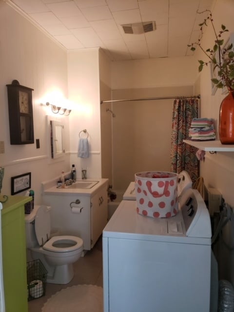 Baño - 105 Rayland St