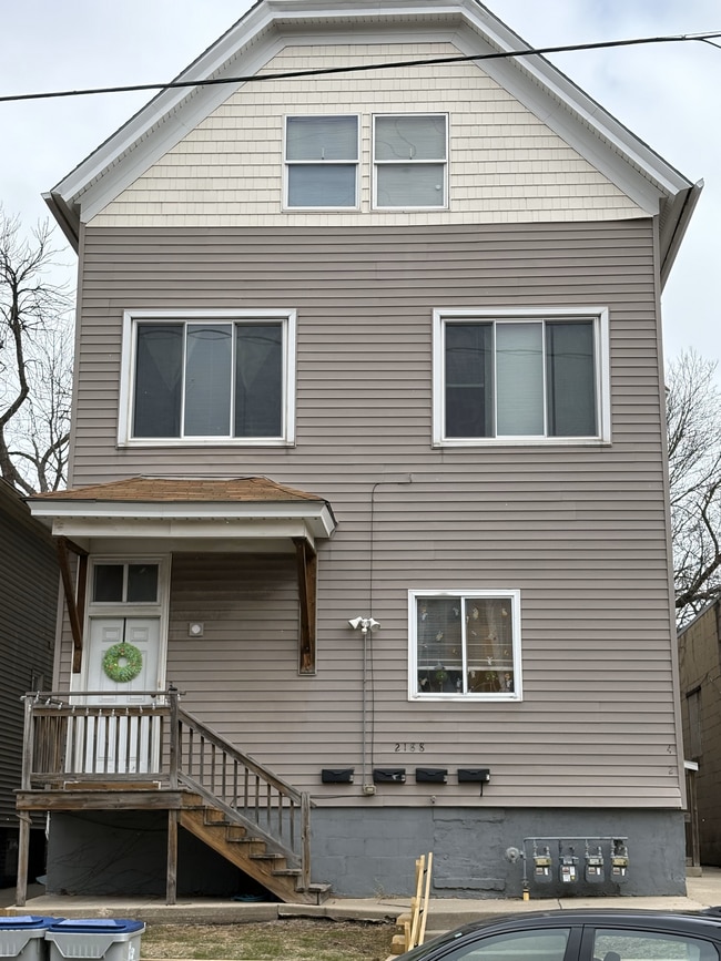 Building Photo - 2188 S Robinson Ave Unit #4 Rental