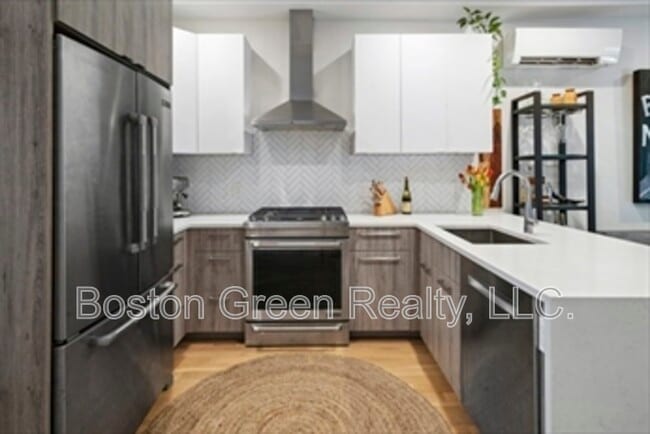 Photo - 55 E Springfield St