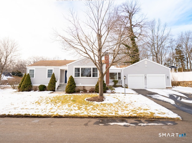 Building Photo - 15 Ridgebrook Dr