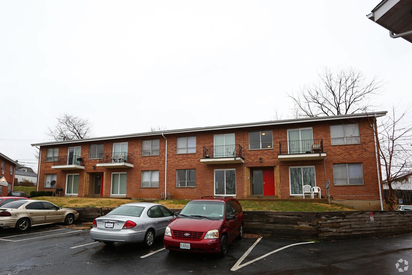 Building - Hillside Apartments