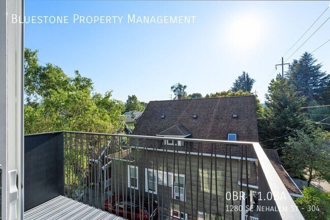 Photo - One Month Free and $500 deposit w/ approve... Unit 304