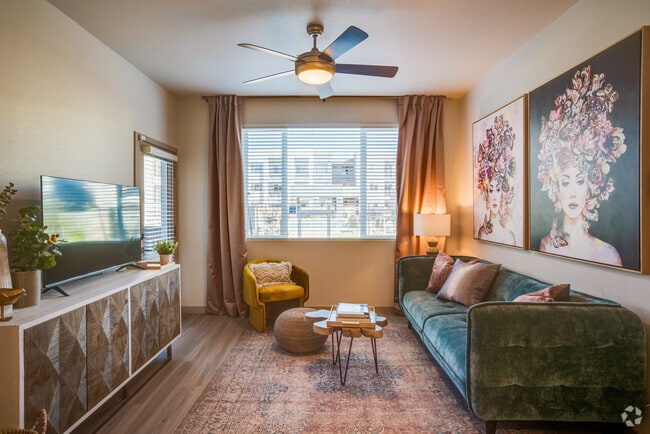 1 BR, 1 BA - 783SF
