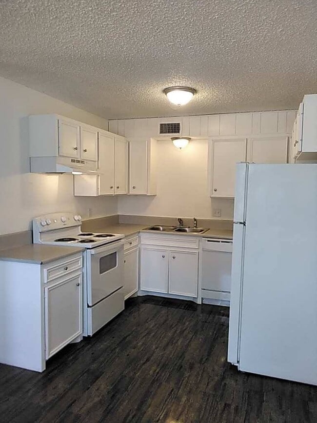Photo - 621 Baker St Unidad 36