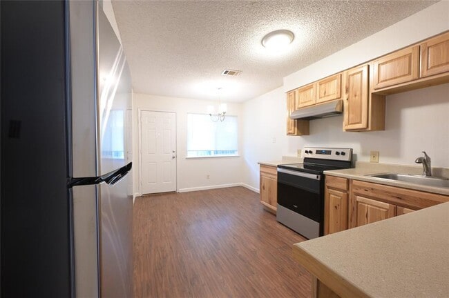 Photo - 319 W William Cannon Dr