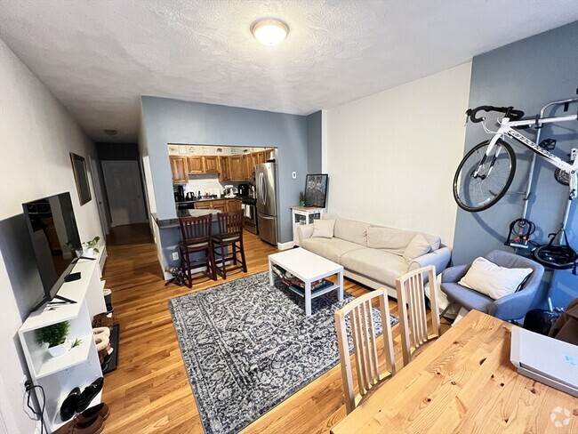 Building Photo - 285 Columbus Ave Unit 1 Rental