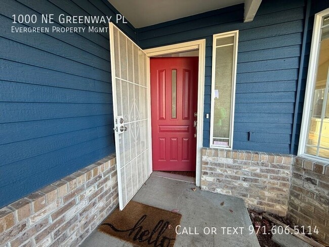 Photo - 1000 NE Greenway Pl