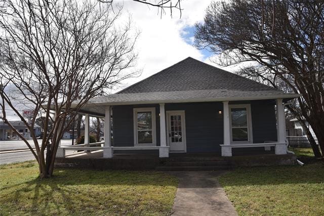 Building Photo - 900 W Chestnut St