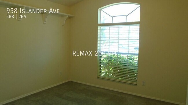 Photo - 958 Islander Ave