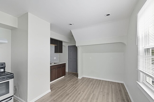 Photo - 3536 N 19th St. Unit Upper