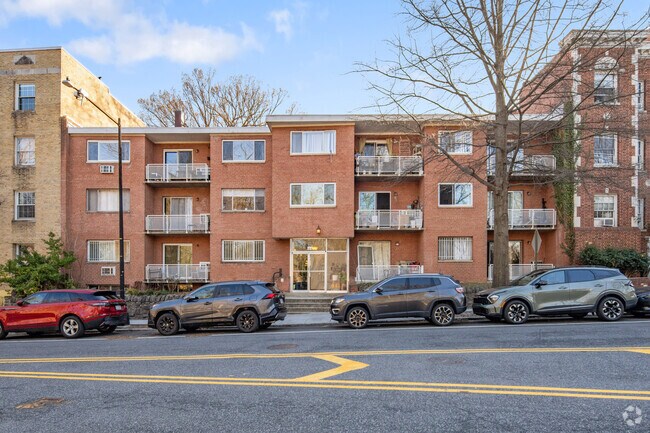 2727 Adams Mill Rd NW - 2727 Adams Mill Rd NW Apartamentos