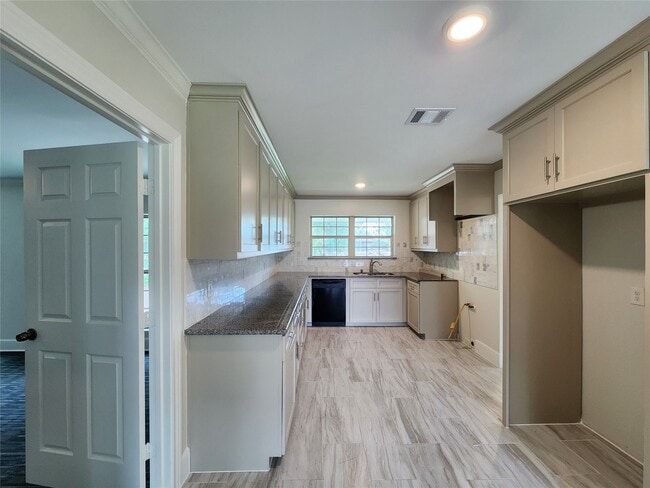 Photo - 8033 Turquoise Ln