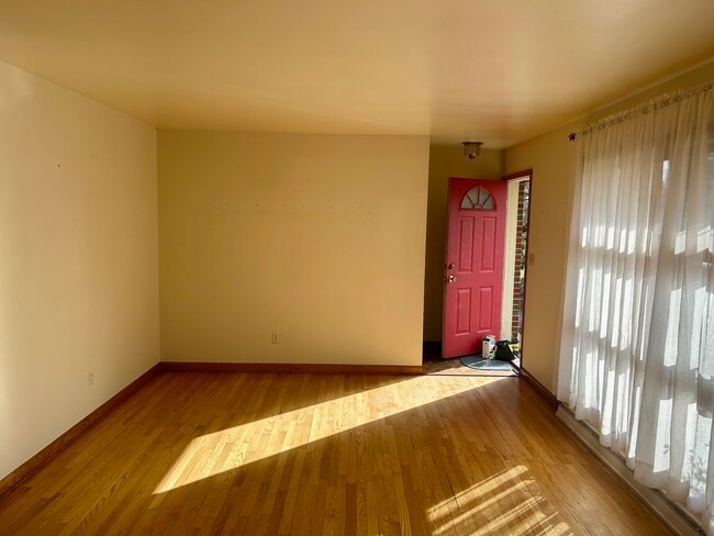 Photo - 245 Winchester Rd