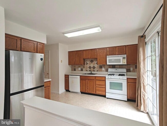 Photo - 104 Coventry Way