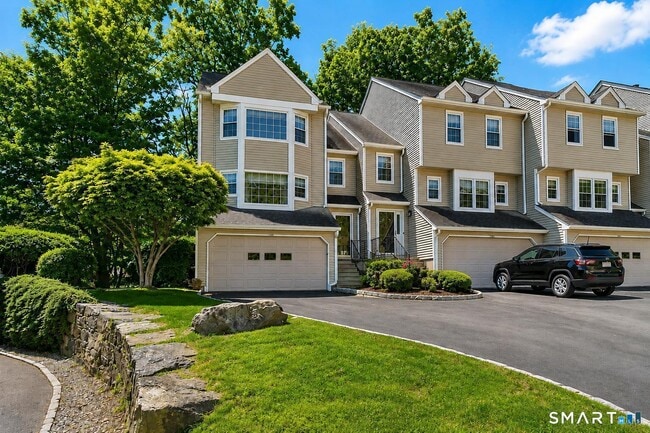 Building Photo - 176 Governor Trumbull Way Unit 176