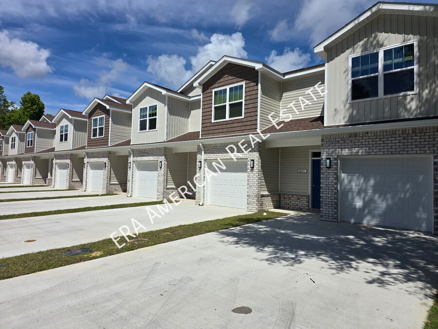 Photo - 835 Jonleen Dr