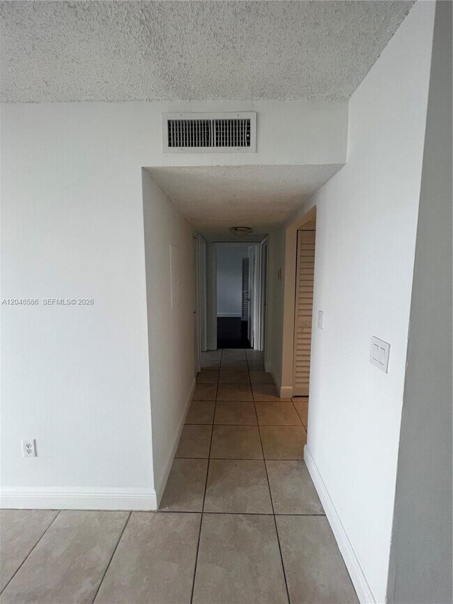 8145 NW 7th St Unit 405