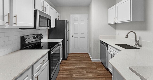 Stonecastle Apartment Homes