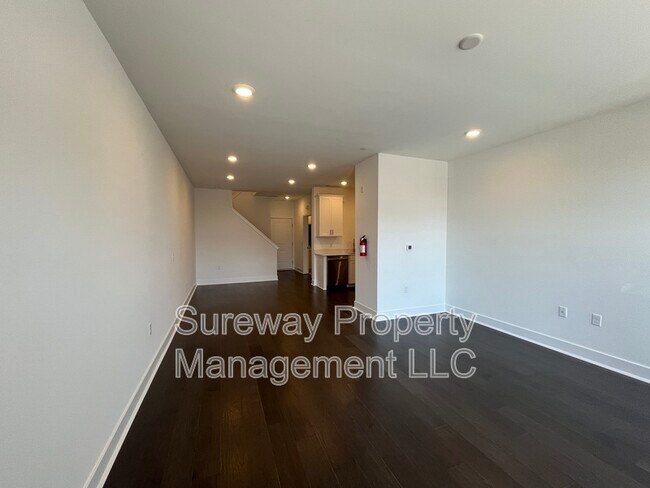 Photo - 257 Aaron Truehart Way