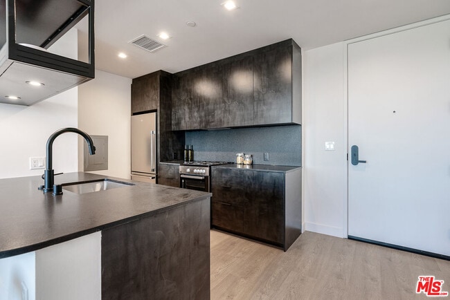 Photo - 10700 Tabor St Unit 524