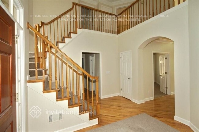 Photo - 1942 Tristan Dr SE
