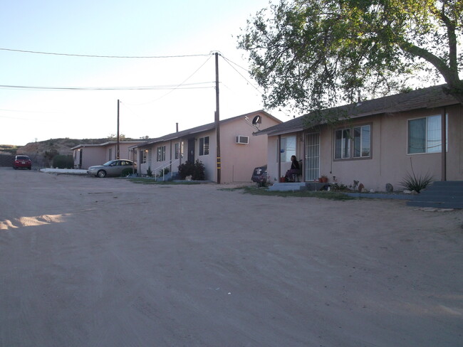 Entrance View - 16675 Mojave Dr Apartamentos Unidad 4