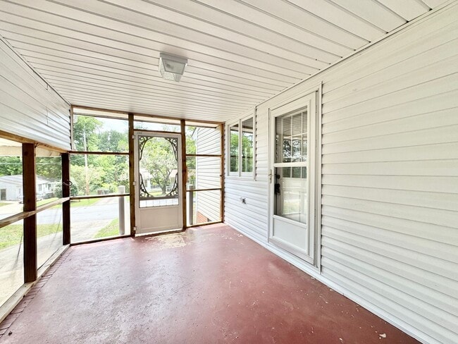 Photo - 1600 Piper Pl