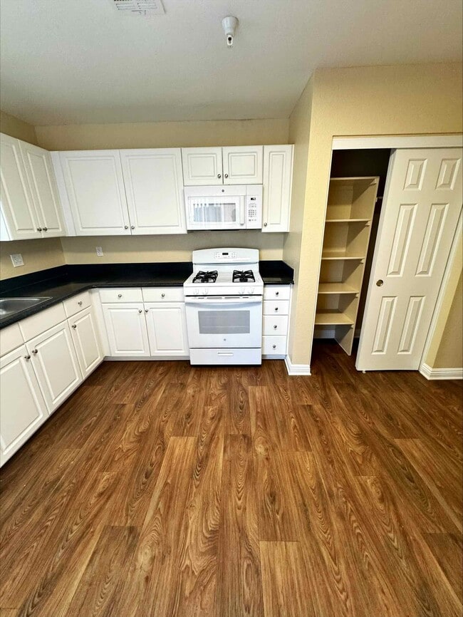 Photo - Stuart Mesa - Military Housing