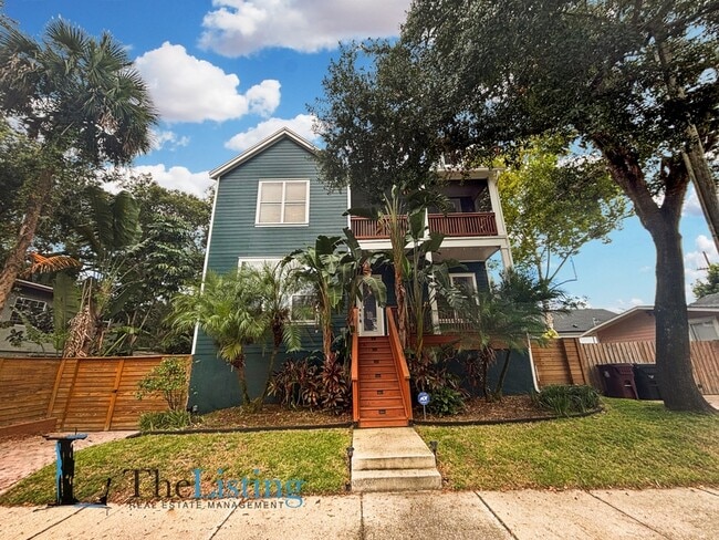 Building Photo - 827 Meridale Ave