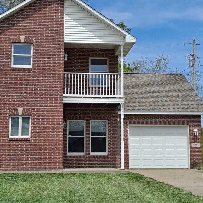 Photo - 179 Cedar Cir Townhome