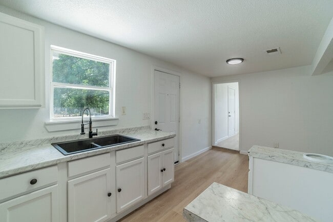 Photo - ? Stylishly Renovated 3-Bedroom Home in Arlington!