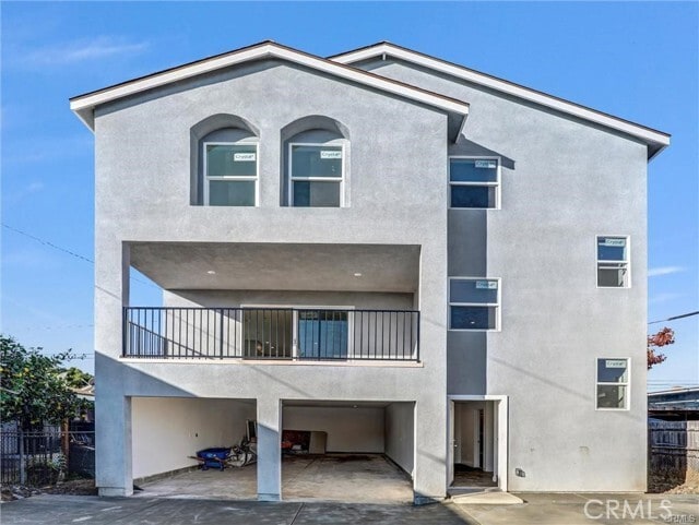 Building Photo - 1231 S Rowan Ave