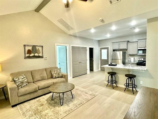 Photo - 1307 SW Georgia Ave