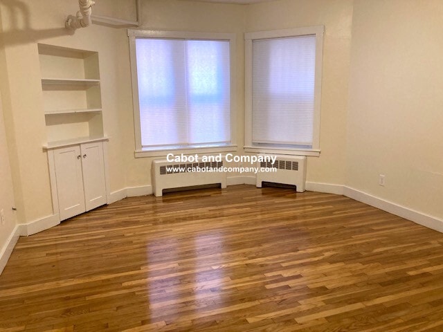 Building Photo - 295 Newbury St Unit 2