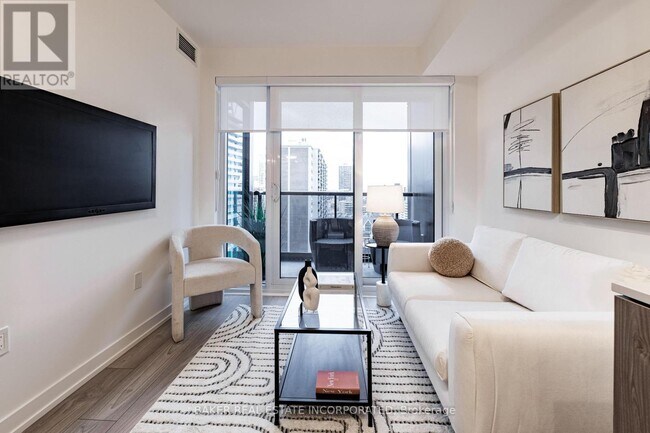 Photo - 223 Redpath Ave Unité 2907