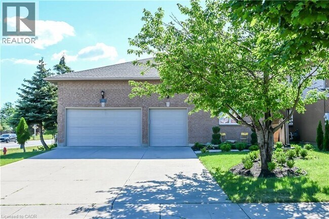 Photo - 296 Winterberry Dr
