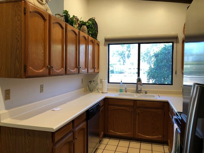 Photo - Manor 683 - Seasonal Unit 1