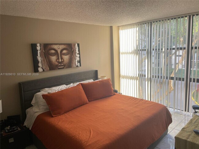 Photo - 17021 N Bay Rd Unit 326