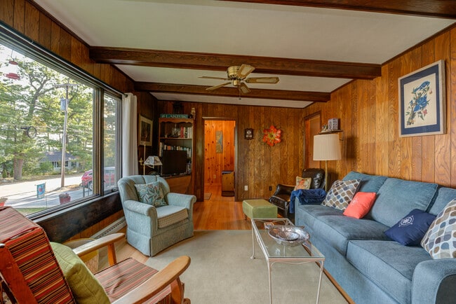 Photo - 1522 Richville Rd