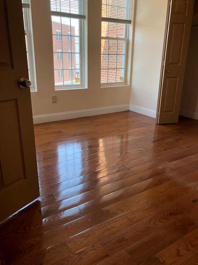 Photo - 919 Ridge Avenue