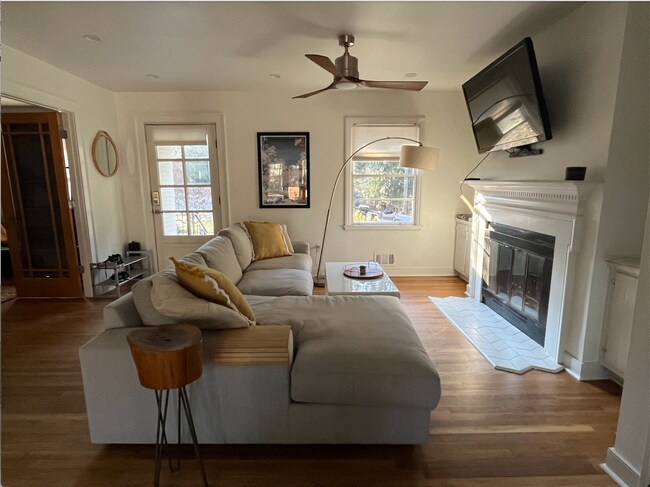 Living room, TV + Roku included - 1301 Willivee Dr