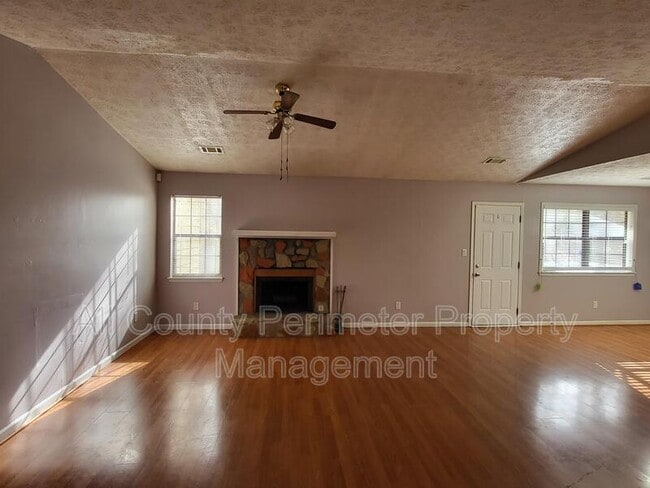 Photo - 339 Cheryl Ct